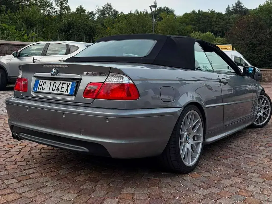 Usata BMW 330 Cabriolet 231 CV (169 kW) 2005 Grigio Cabrio