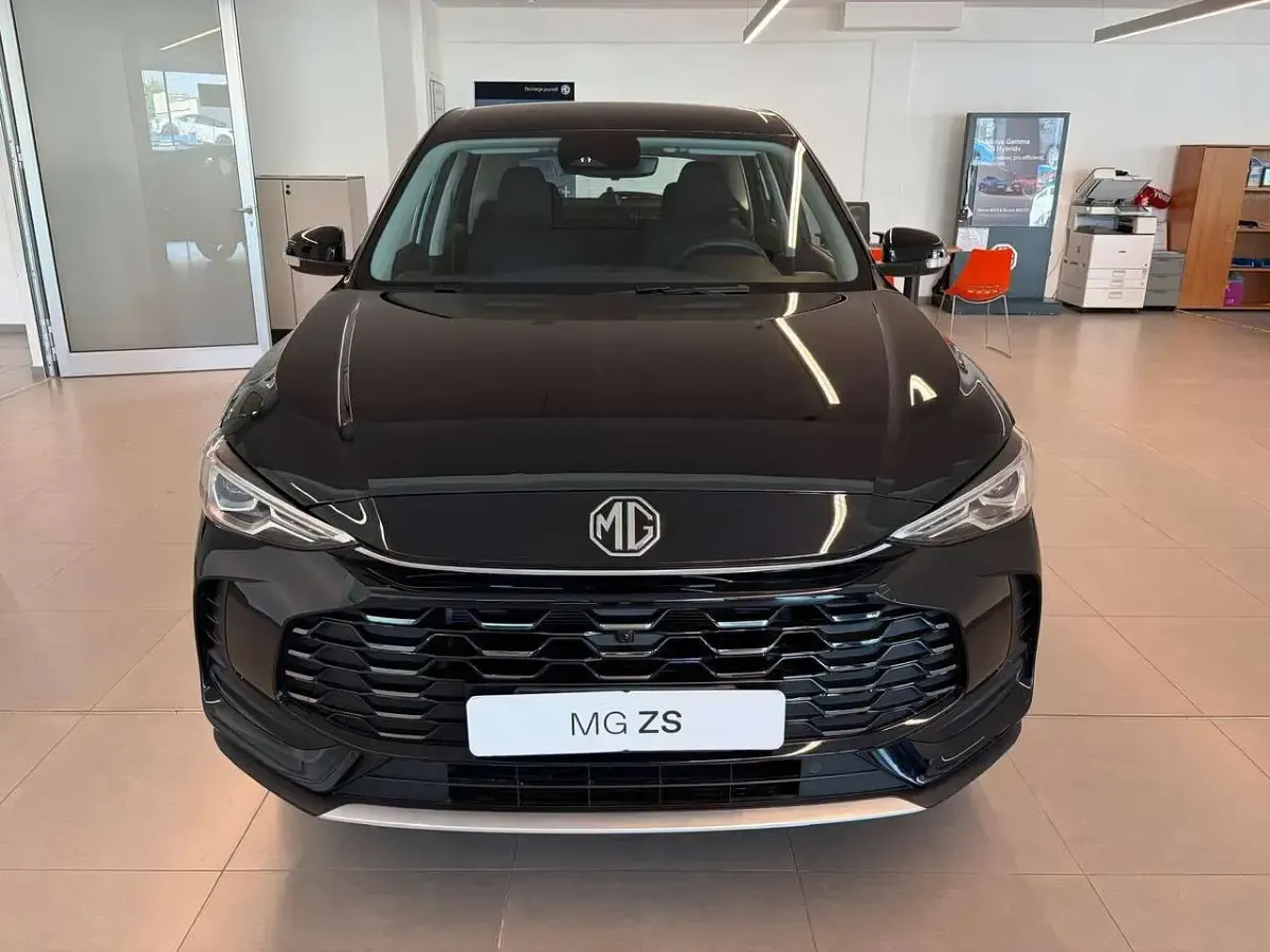 Nuova MG ZS 116 CV (85 kW) 2026 Nero SUV