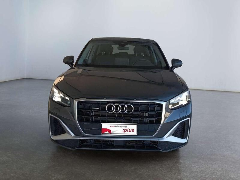 Grigio Usata 2024 Audi Q2 S-Line SUV | 34.300 € (Cara) - Immagine 1/4