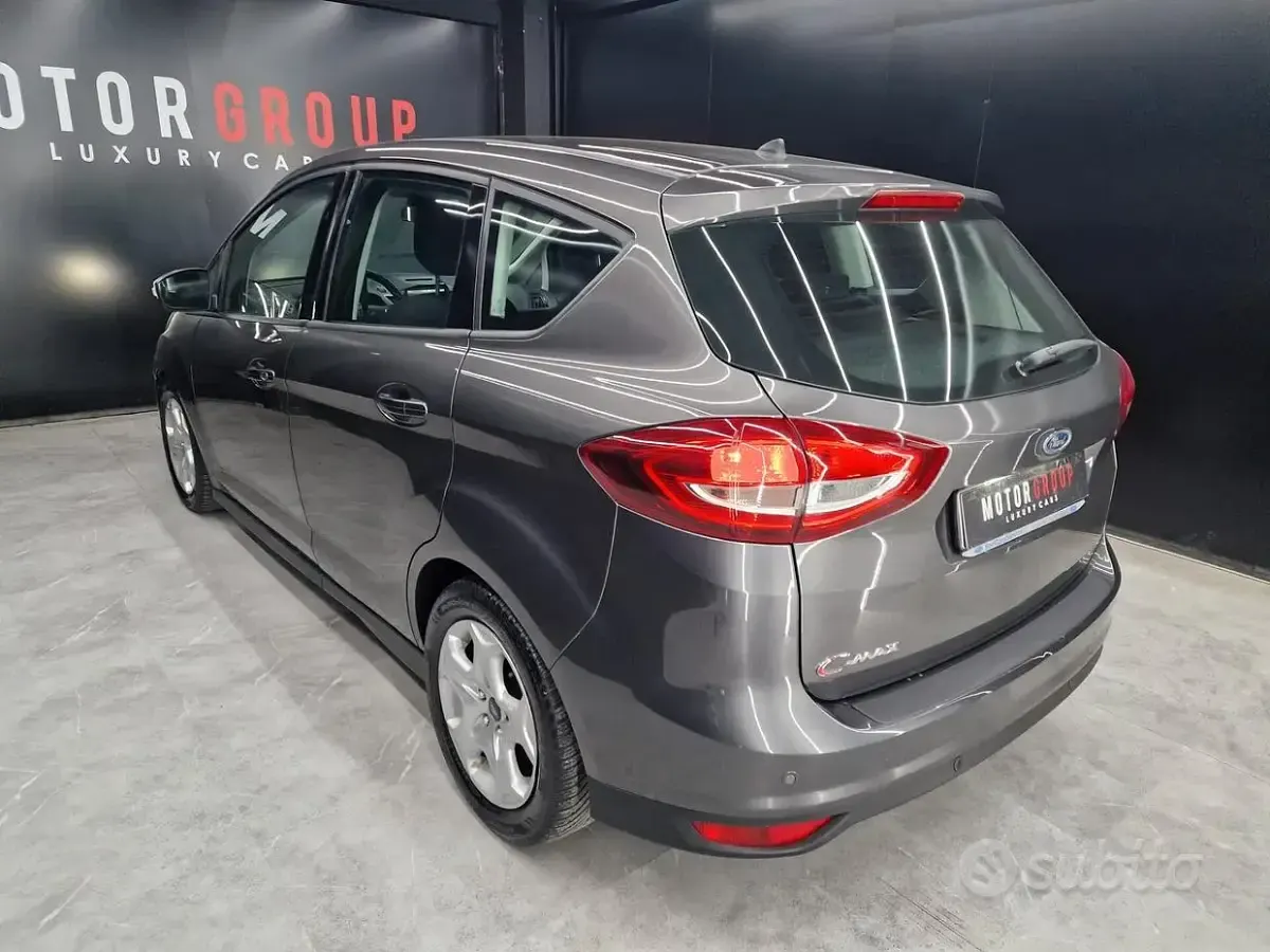 Usata Ford C-MAX Titanium 120 CV (88 kW) 2016 Grigio Monovolume