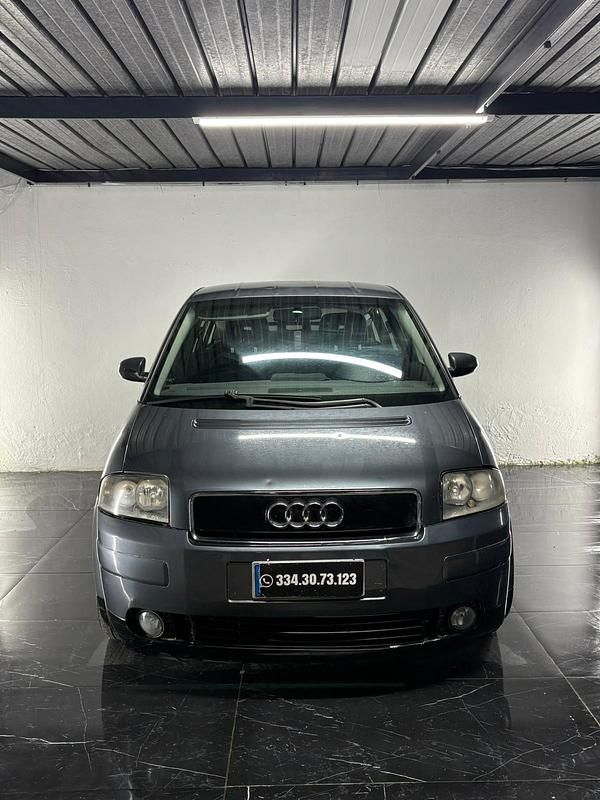 Usata Audi A2 74 CV (54 kW) 2005 Grigio Utilitaria