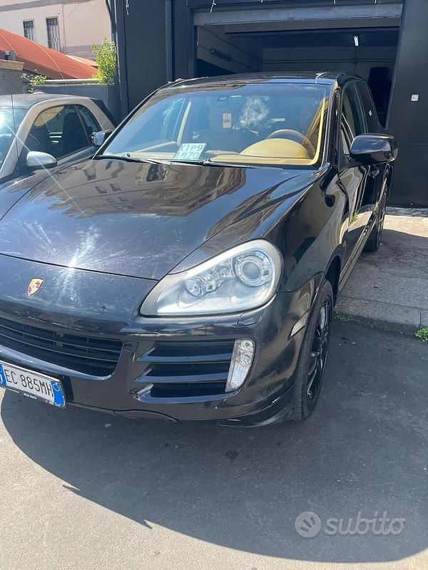 Usata Porsche Cayenne 239 CV (175 kW) 2010 Nero SUV