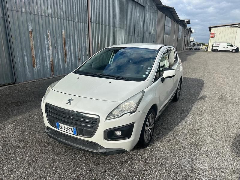 Usata Peugeot 3008 Active 115 CV (84 kW) 2015 Bianco Berlina