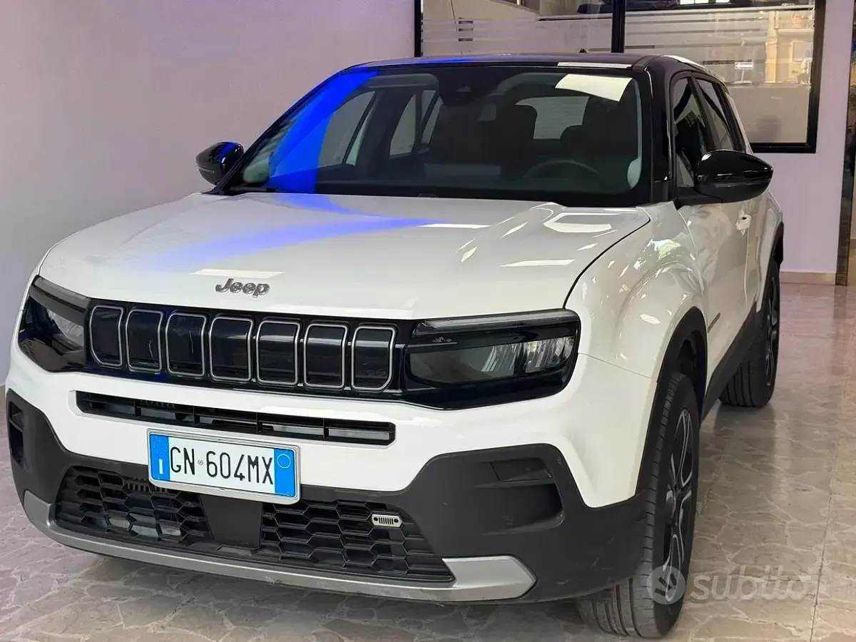 Usata Jeep Avenger Summit 101 CV (74 kW) 2023 Bianco SUV