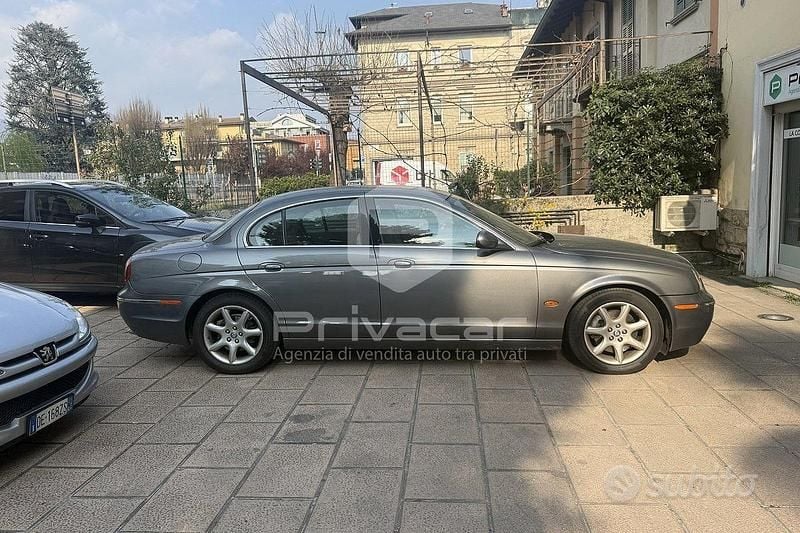 Usata Jaguar S-Type Classic 207 CV (152 kW) 2004 Grigio Berlina