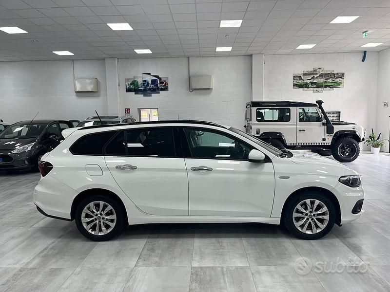 Usata Fiat Tipo 120 CV (88 kW) 2019 Bianco Station wagon