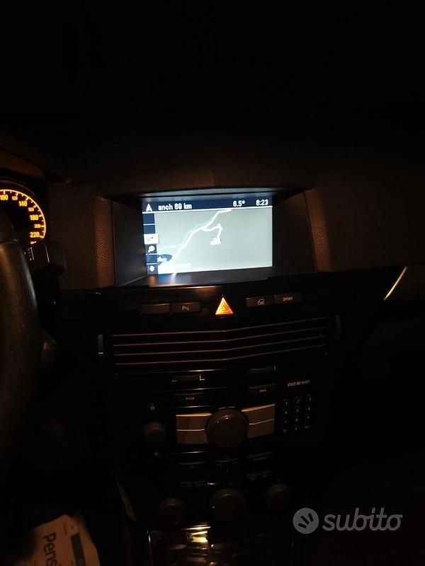 Usata Opel Astra Cosmo 125 CV (91 kW) 2008 Grigio Berlina