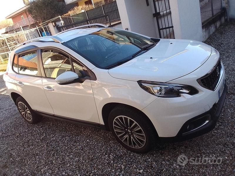 Usata Peugeot 2008 92 CV (67 kW) 2018 Bianco SUV