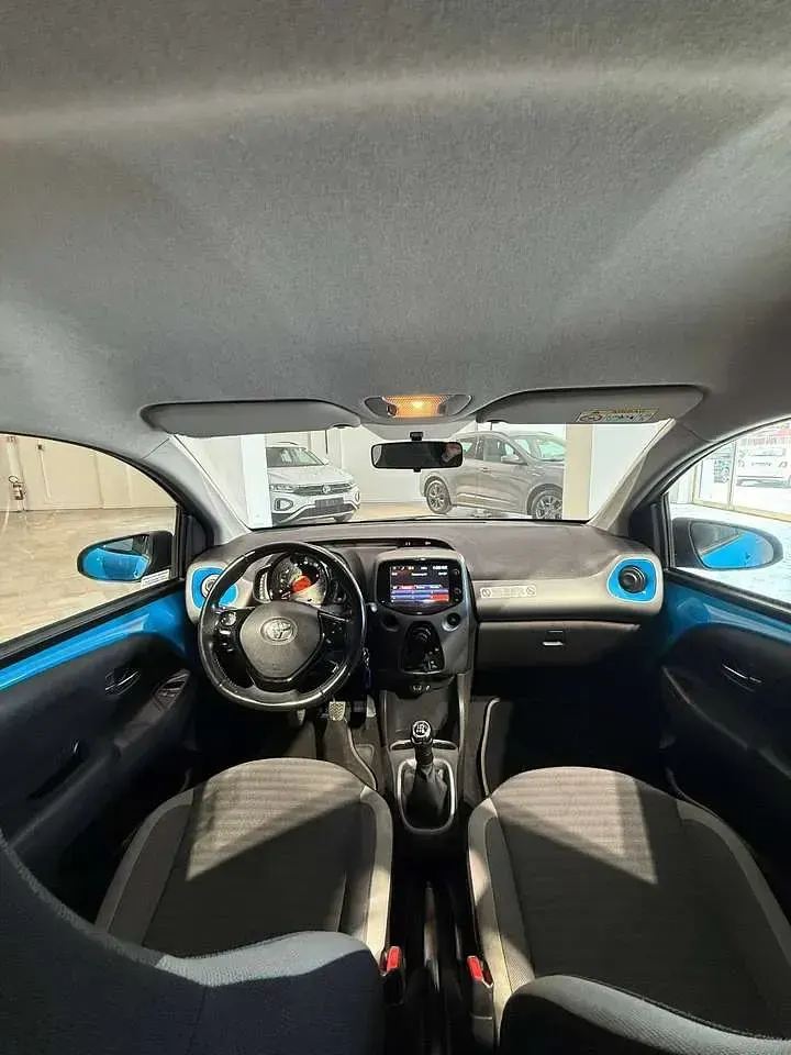 Usata Toyota Aygo X-clusiv 72 CV (52 kW) 2020 Blu/azzurro Utilitaria