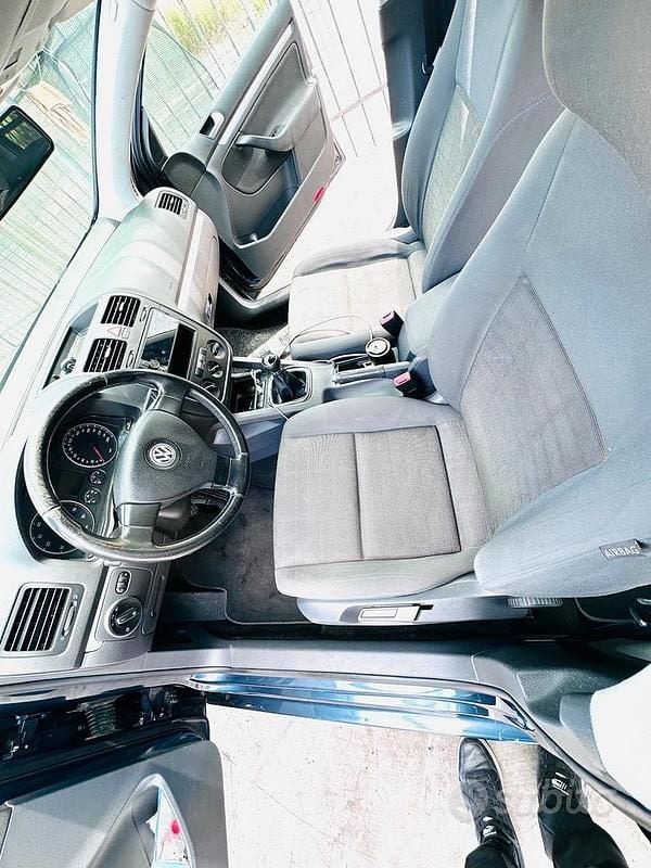 Usata VW Golf V 102 CV (75 kW) 2007 Blu Berlina
