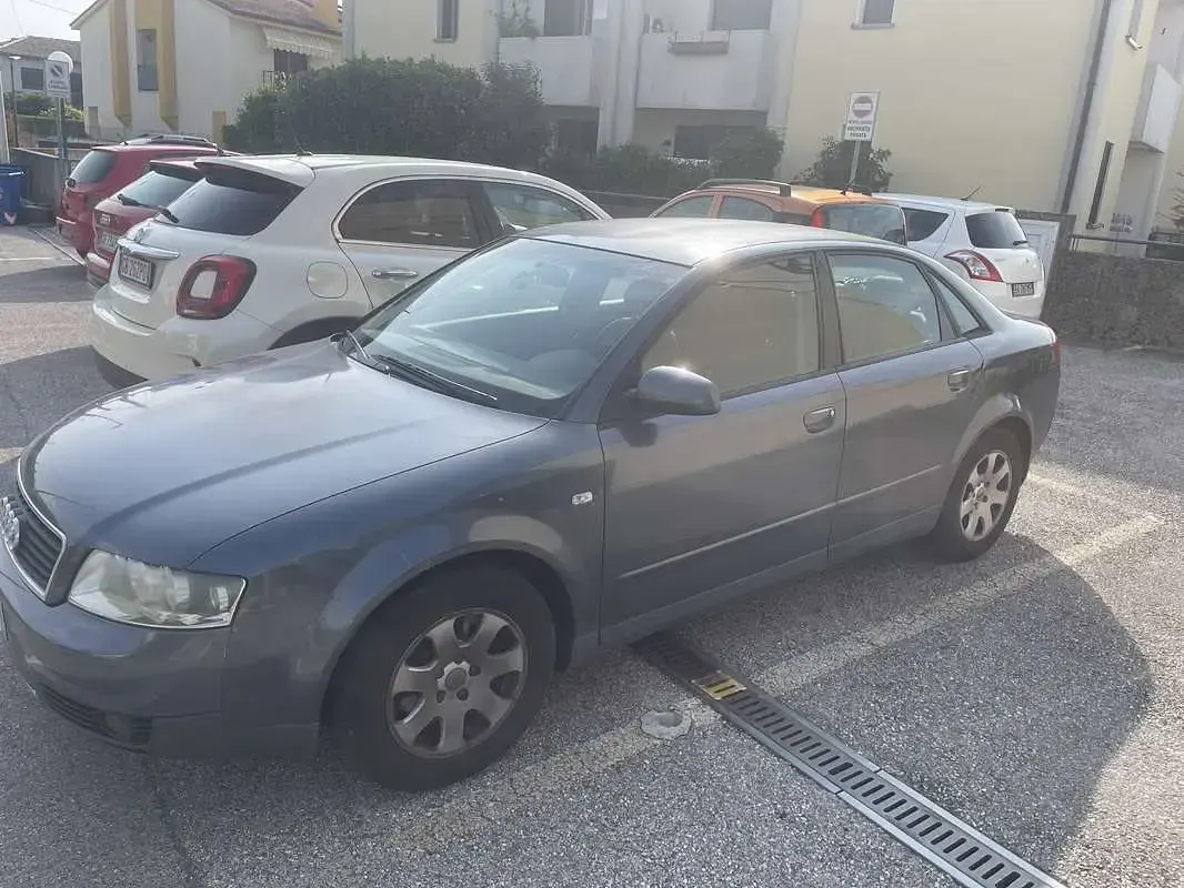 Usata Audi A4 Ambiente 131 CV (96 kW) 2001 Berlina
