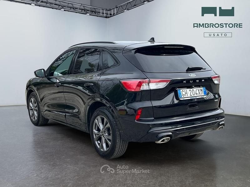 Usata Ford Kuga ST-Line 152 CV (111 kW) 2022 Agate black SUV