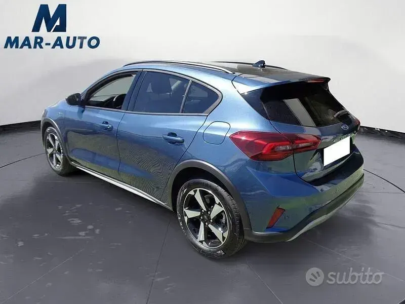 Usata Ford Focus 125 CV (91 kW) 2023 Bluazzurro Berlina