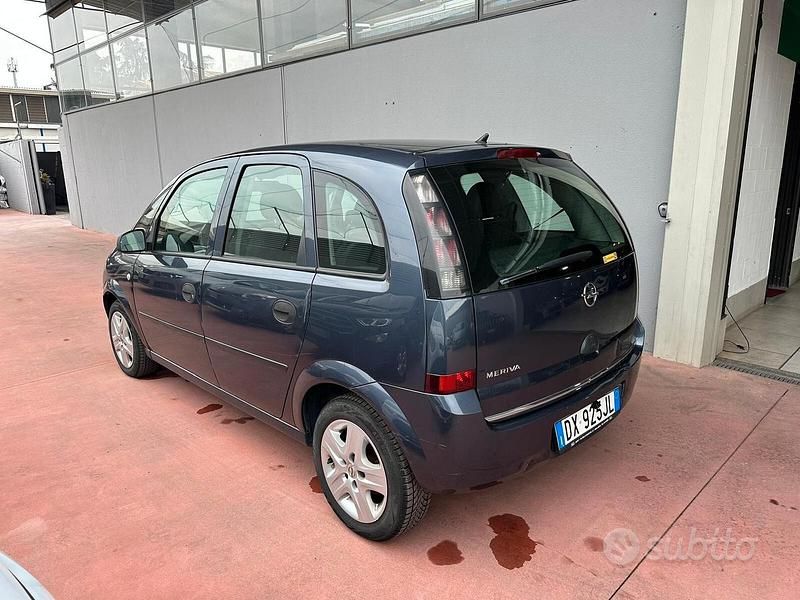 Usata Opel Meriva Enjoy 90 CV (66 kW) 2009 Blu/azzurro Monovolume