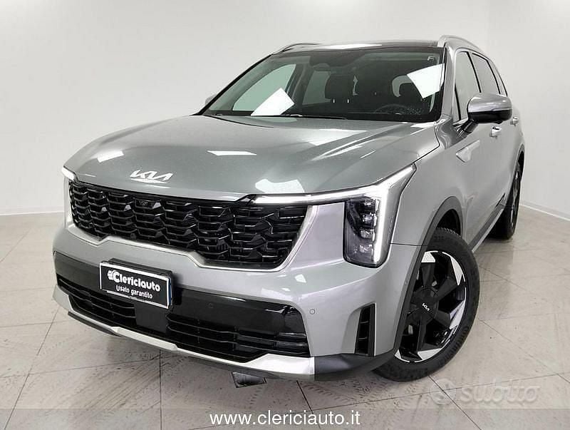 Usata Kia Sorento 252 CV (185 kW) 2025 Grigio SUV