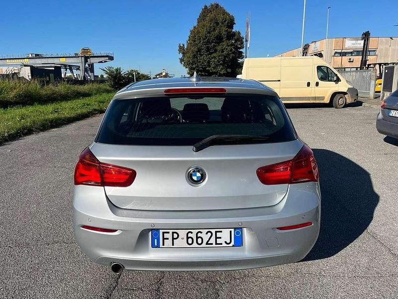 Usata BMW 118 Sport Line 150 CV (110 kW) 2018 Argento Utilitaria