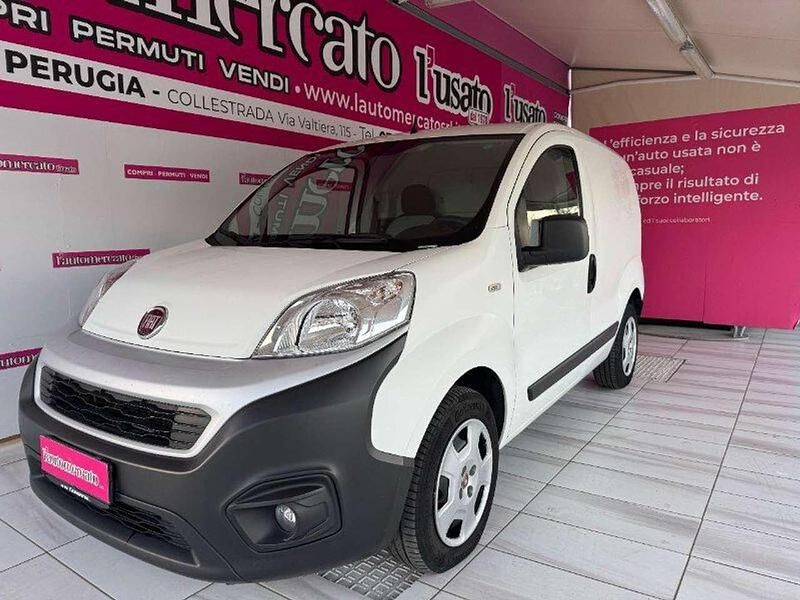 Bianco pastello Usata 2019 Fiat Fiorino Monovolume | 8400 € (Buon prezzo) - Immagine 1/4