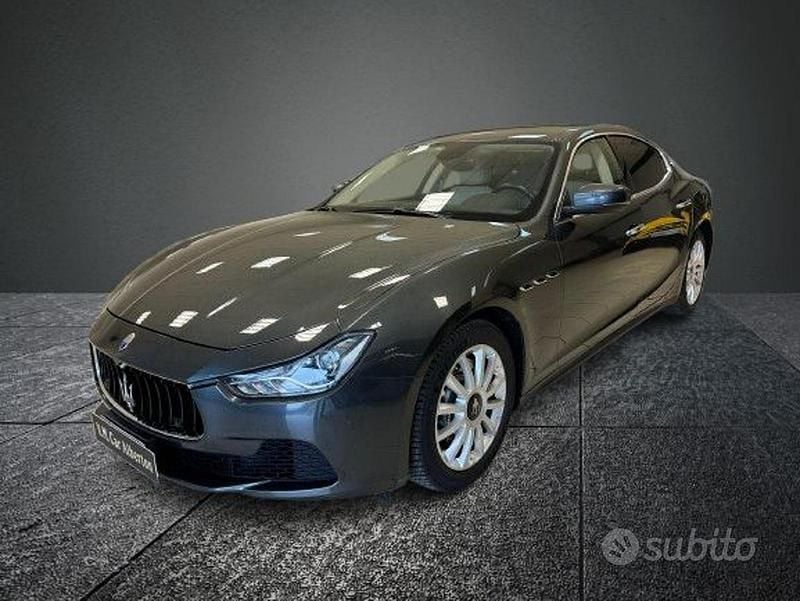 Grigio Usata 2017 Maserati Ghibli Tre volumi | 31.500 € (Ottimo prezzo) - Immagine 1/4
