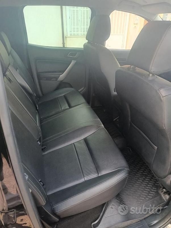 Usata Ford Ranger Limited 170 CV (125 kW) 2020 Nero Pick-up
