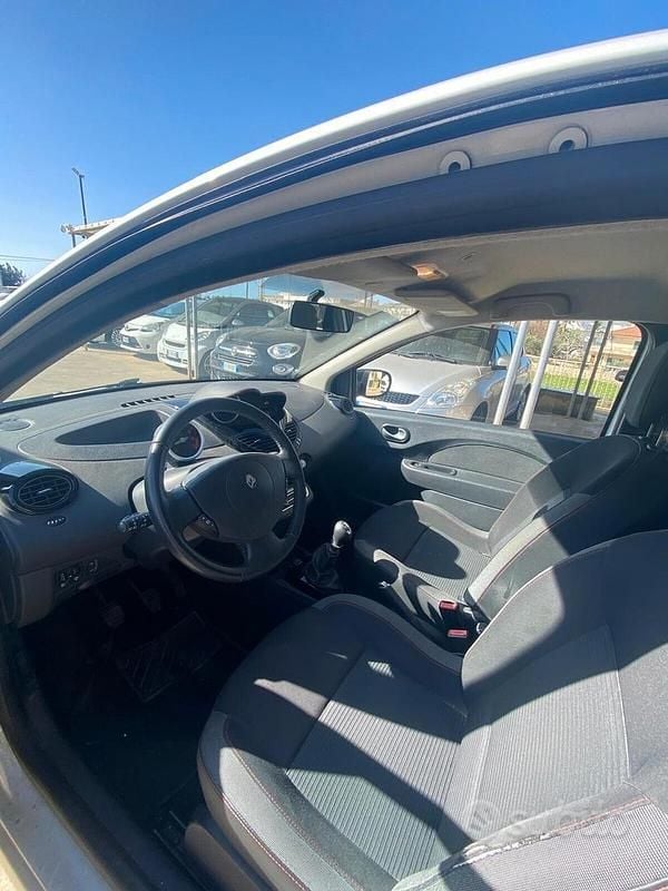 Usata Renault Twingo 74 CV (54 kW) 2012 Bianco Utilitaria