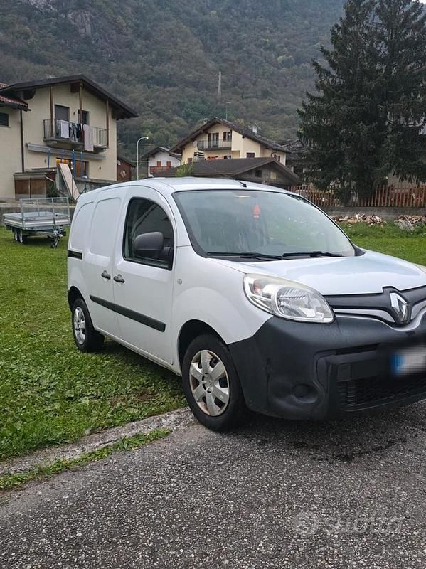 Usata Renault Kangoo 106 CV (77 kW) 2019 Bianco Monovolume