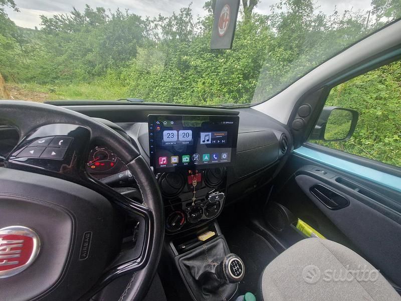 Occasion Fiat Qubo Trekking 80 ch (58 kW) 2017 Bleue Monospace