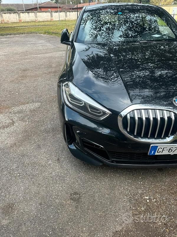 Usata BMW 118 150 CV (110 kW) 2021 Nero Utilitaria