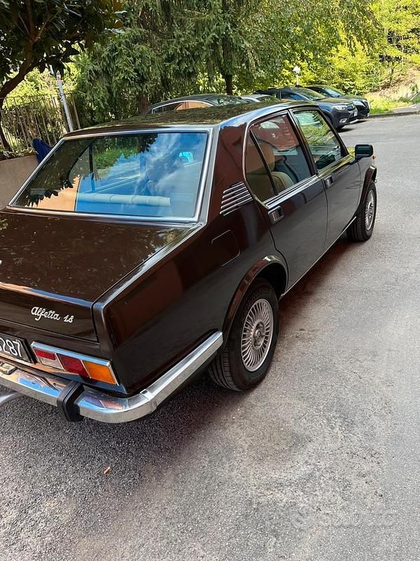 Usata Alfa Romeo Alfetta 122 CV (89 kW) 1980 Marrone Berlina