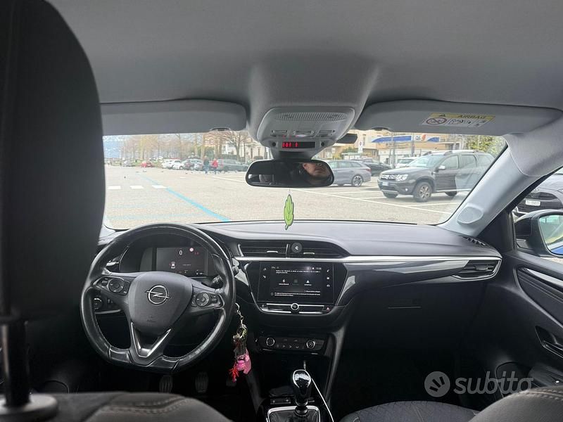 Usata Opel Corsa Elegance 101 CV (74 kW) 2022 Blu Utilitaria