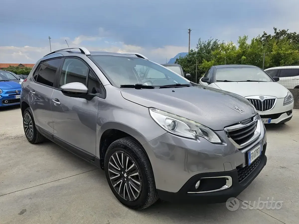 Usata Peugeot 2008 Access 75 CV (55 kW) 2015 Grigio SUV