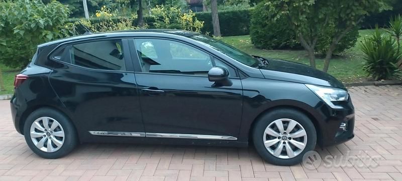 Usata Renault Clio V Zen 101 CV (74 kW) 2020 Nero Berlina