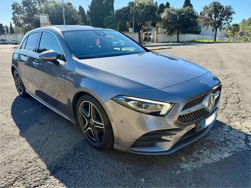 Usata Mercedes A180 Premium 116 CV (85 kW) 2018 Grigio Berlina
