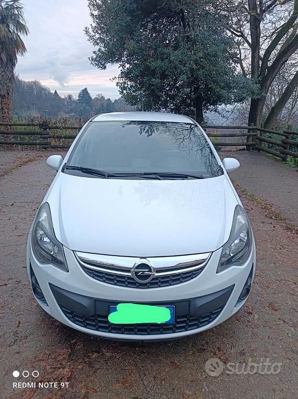 Usata Opel Corsa Edition 86 CV (63 kW) 2014 Bianco Utilitaria