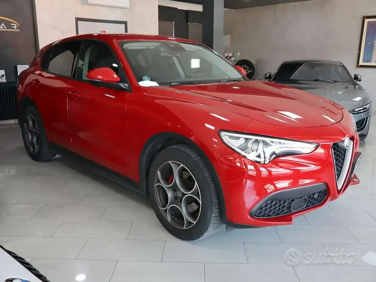 Usata Alfa Romeo Stelvio Executive 160 CV (117 kW) 2019 Rosso SUV