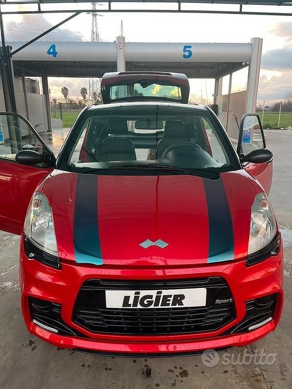 Begagnad Ligier JS50 2017 Röd Halvkombi