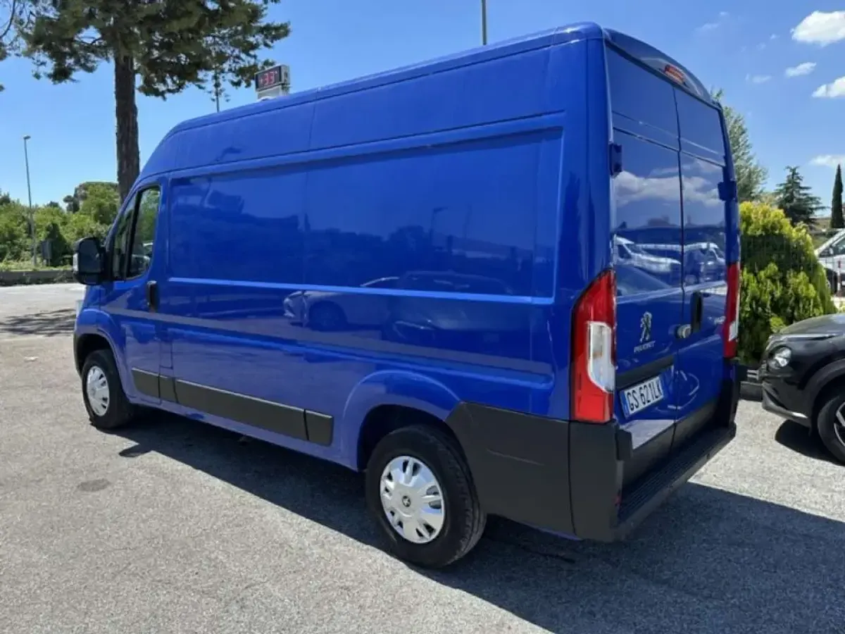 Usata Peugeot Boxer 140 CV (102 kW) 2023 Blu Furgone