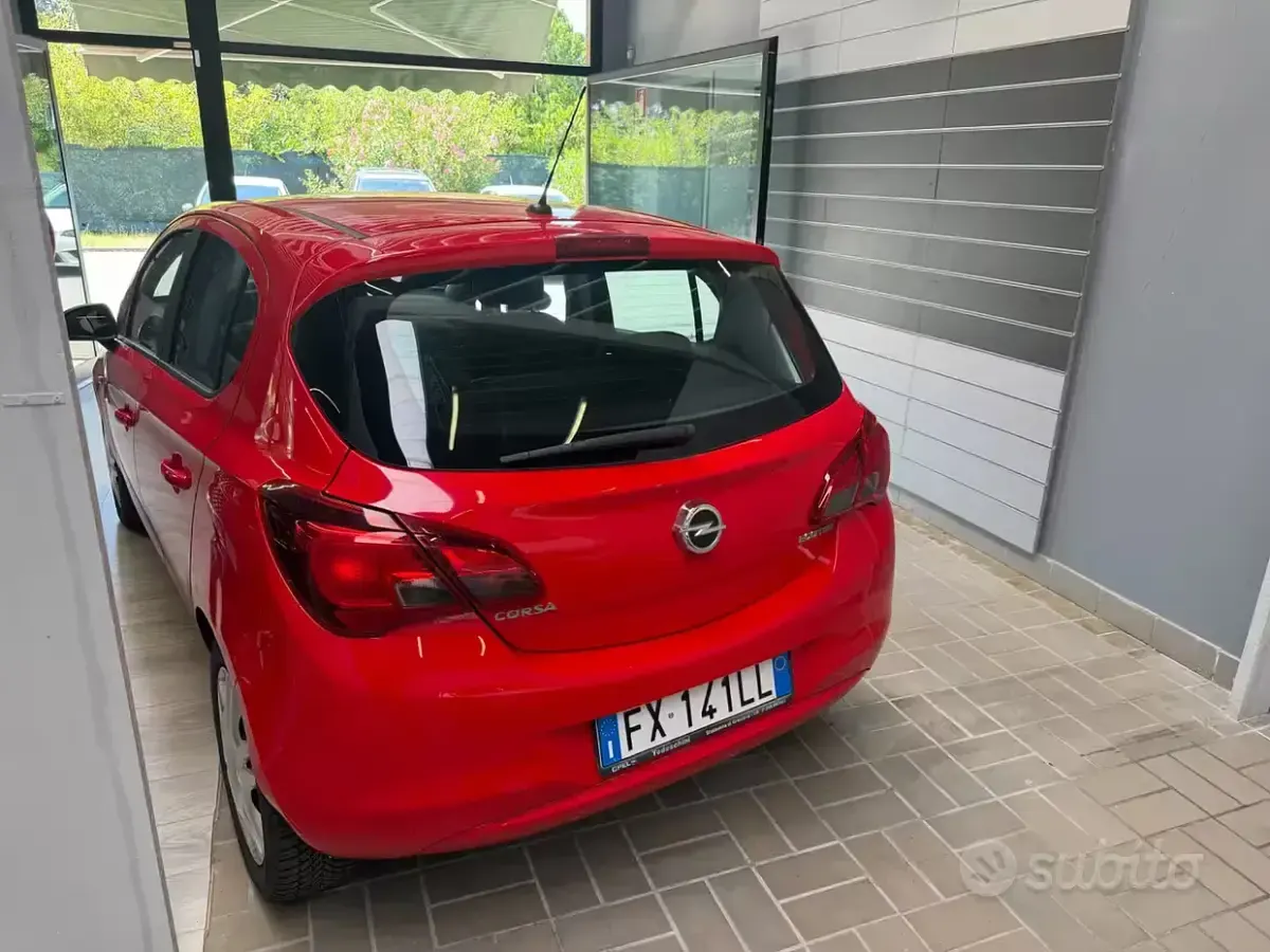 Usata Opel Corsa 90 CV (66 kW) 2019 Rosso Utilitaria