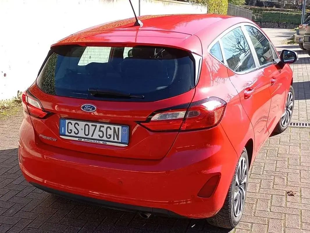 Usata Ford Fiesta Titanium 75 CV (55 kW) 2023 Rosso Utilitaria