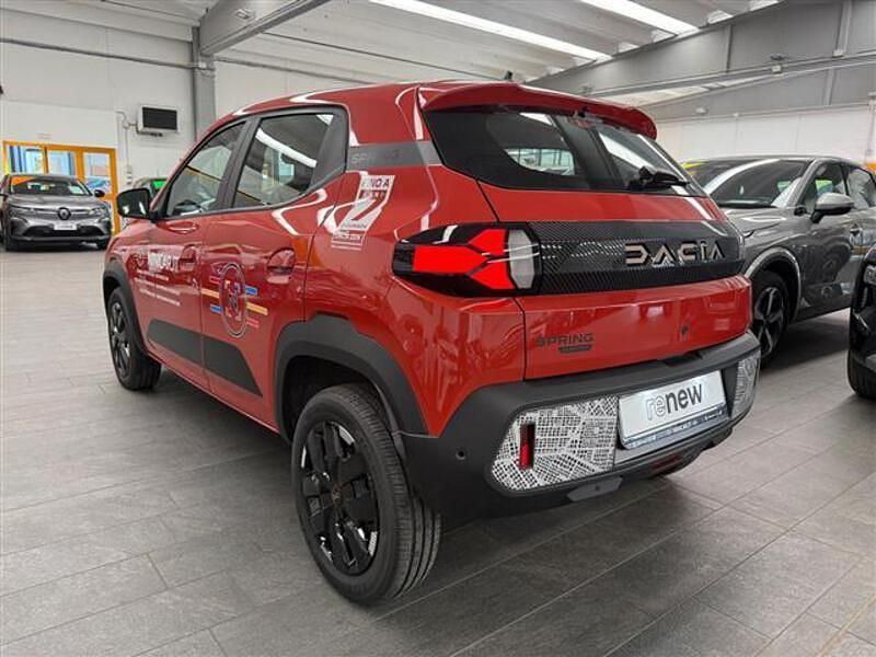 Usata Dacia Spring Extreme 47 kW (65 CV) 2024 Rosso Utilitaria