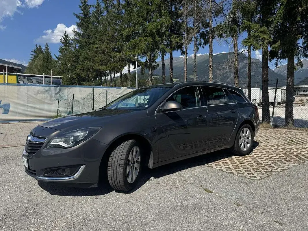 Usata Opel Insignia Cosmo 163 CV (119 kW) 2015 Grigio Station wagon