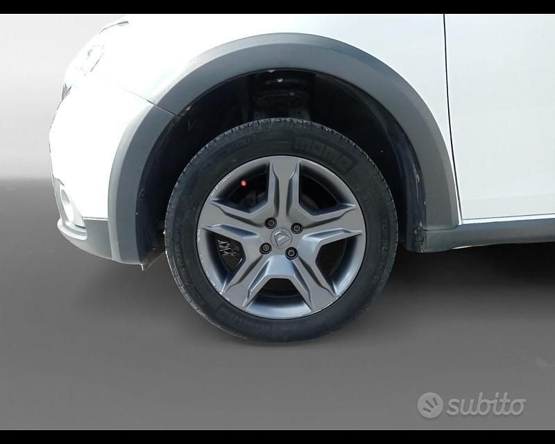 Usata Dacia Sandero Stepway 90 CV (66 kW) 2017 Bianco Berlina