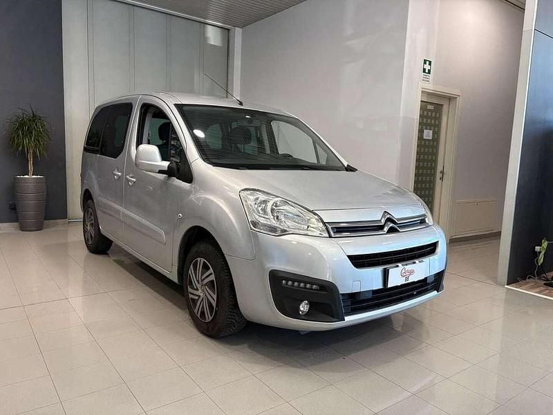 Usata Citroën Berlingo Live 102 CV (75 kW) 2018 Grigio argento Monovolume
