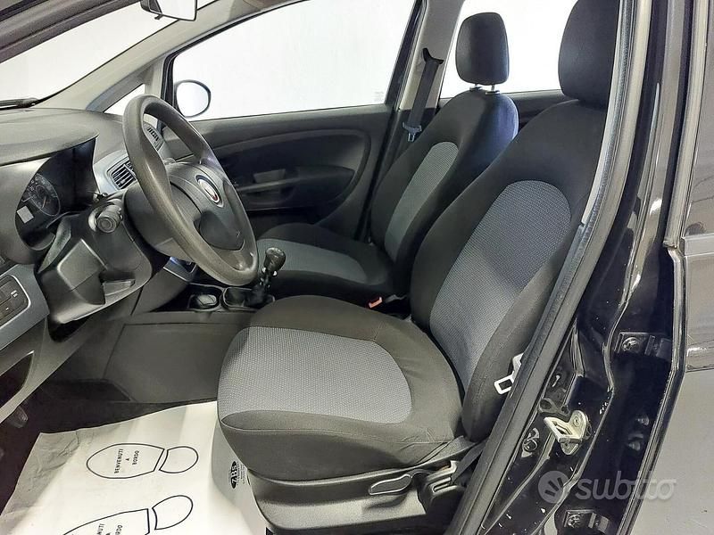 Usata Fiat Grande Punto 65 CV (47 kW) 2010 Nero Utilitaria