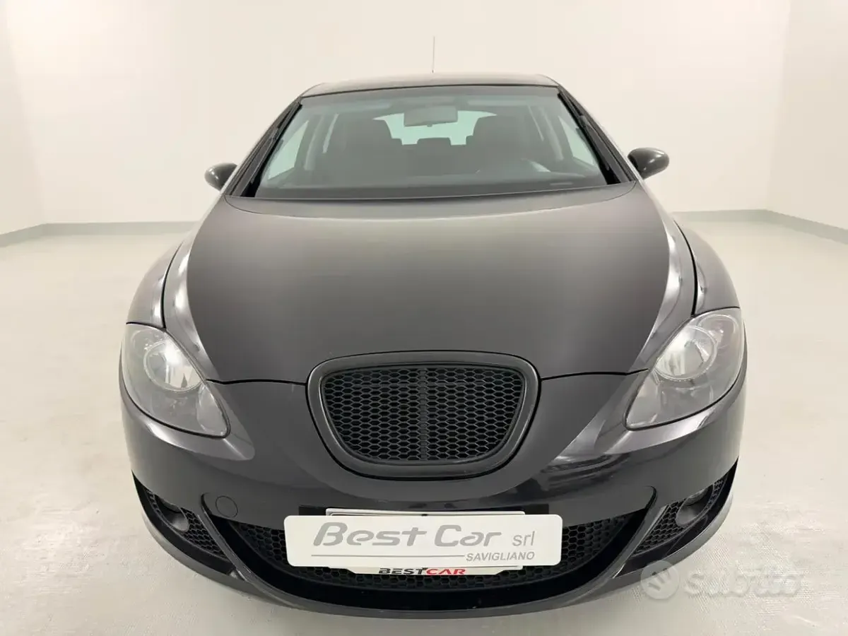 Usata Seat Leon Stylance 105 CV (77 kW) 2006 Nero Utilitaria
