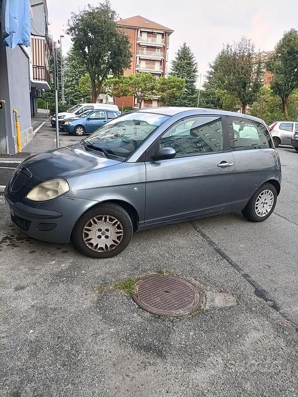 Usata Lancia Ypsilon 2005 Utilitaria