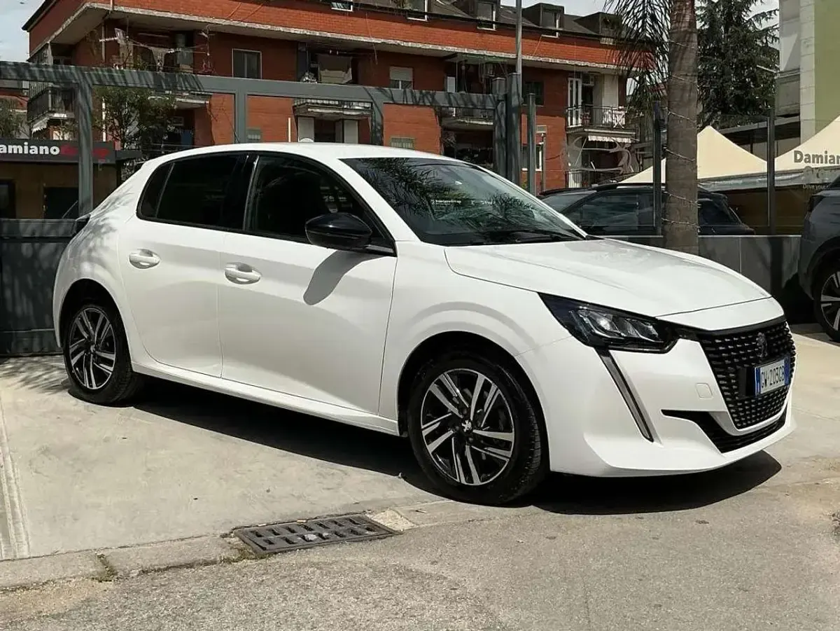Usata Peugeot 208 Allure 102 CV (75 kW) 2021 Other Utilitaria