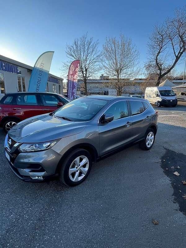 Usata Nissan Qashqai 110 CV (80 kW) 2018 Grigio SUV