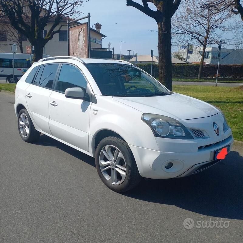 Usata Renault Koleos 175 CV (128 kW) 2011 Bianco SUV