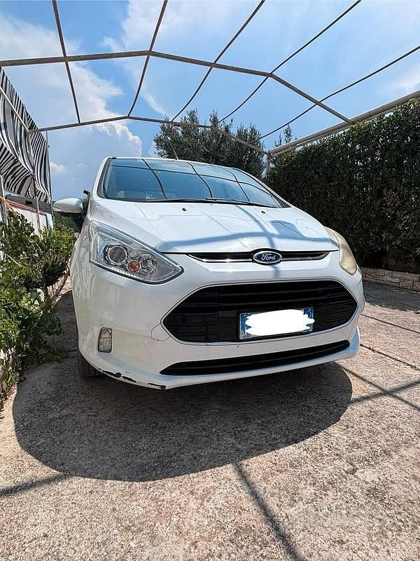 Usata Ford B-MAX 90 CV (66 kW) 2016 Bianco Monovolume