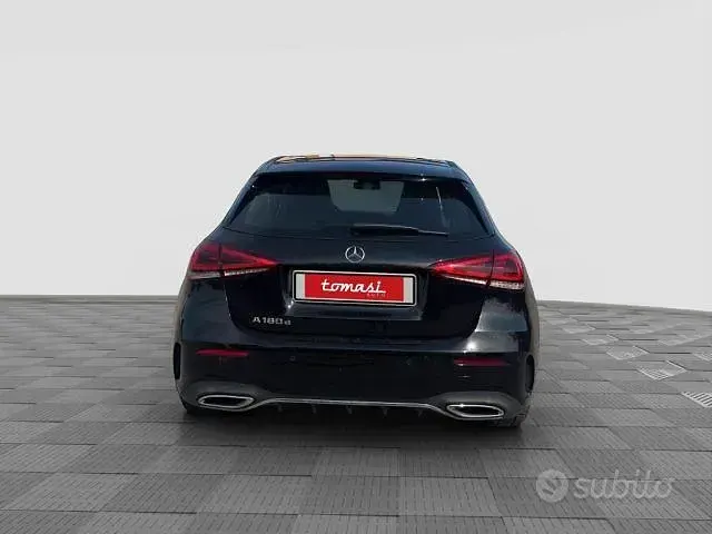Usata Mercedes A180 Premium 116 CV (85 kW) 2021 Nero Berlina